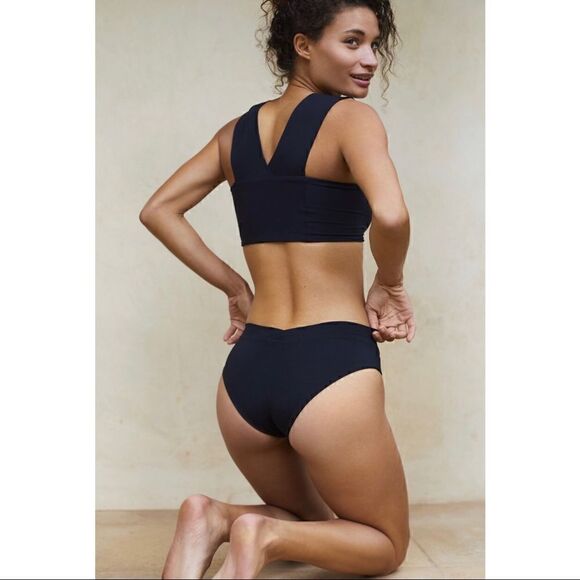 NEW Anthropologie L Space Black Pratt V-Front Low Rise Bikini Bottoms Small - Picture 2 of 3